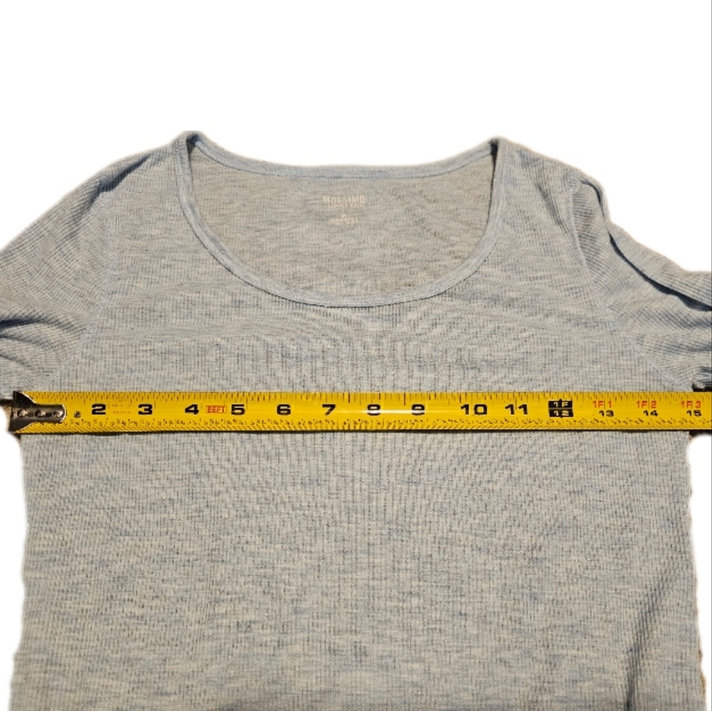 2 Ribbed Layer Shirts Medium - Picture 2 of 5